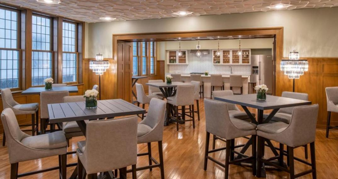Beautiful Condo/Rooftop Patio With Free Parking Кливленд Экстерьер фото
